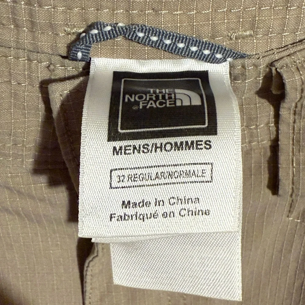 Men's The North Face Tan 100% Nylon Cargo Outdoor Hiking Shorts 32 Reg